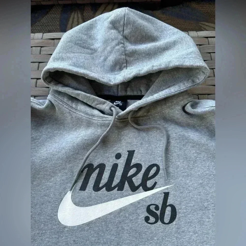 Nike SB Pullover Gray Hoodie Skateboard‎ Sweatshirt Men’s Size Small